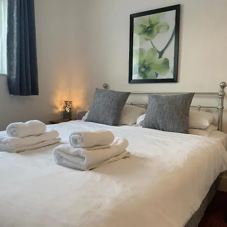 St Anne'S Road Guest House-3