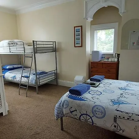 Ivanhoe Guest House-2