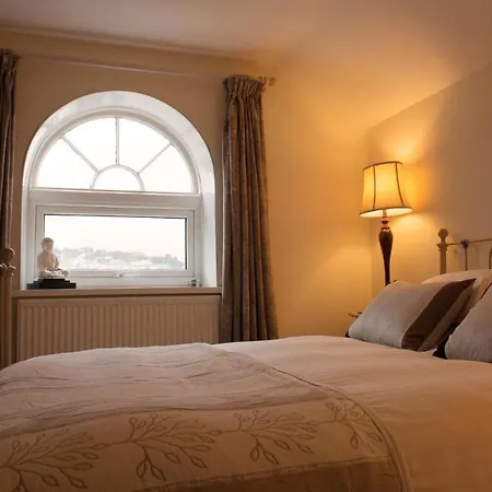 Ascot House Hotel-2
