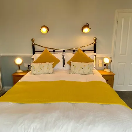 Sunnybank Guesthouse-3