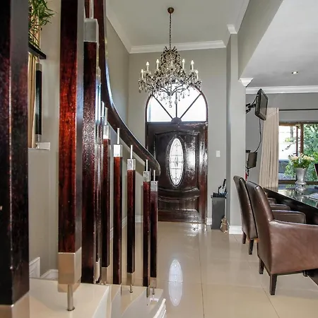 Sanchia Luxury Guest House-2
