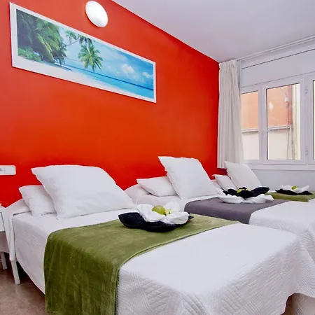 Barcelona City North Hostal-3