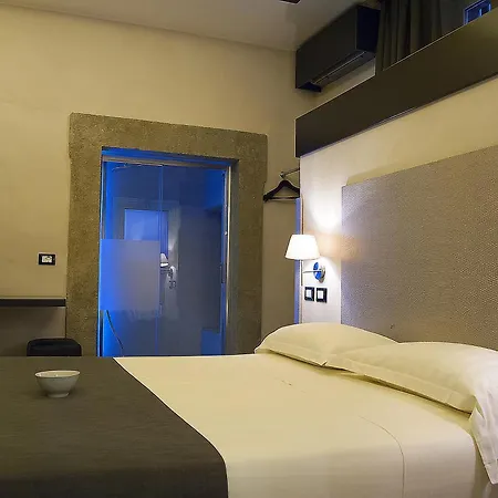 Campo De' Fiori Prestige Rooms-2
