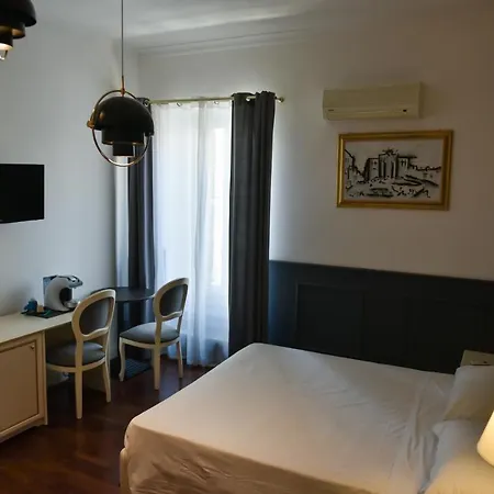 Piccolo Di Piazza Di Spagna Suites-2