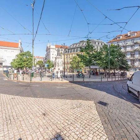 Happy At Chiado-2