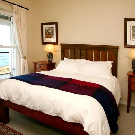 Moonglow Guesthouse-2