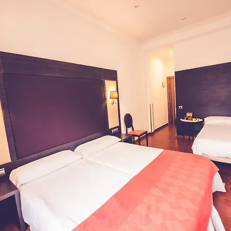 Hostal Sol Los Angeles-3