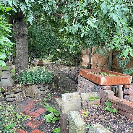 St Peter'S Shared House-3