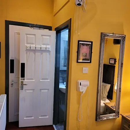The Residence - No 8-3
