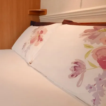 Abbey Guest House-3