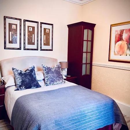 Ashleigh House-3