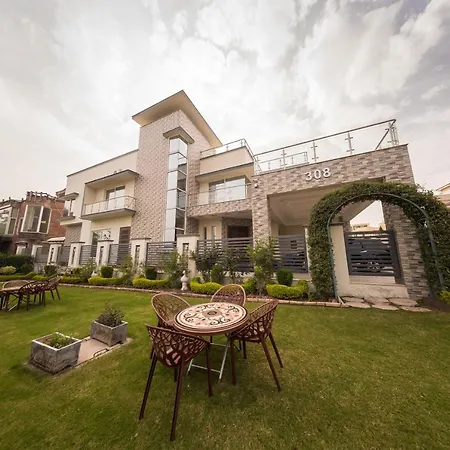 Canadian Inn Islamabad-3