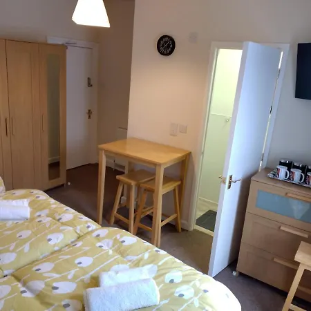 Elm Tree Guest House-2