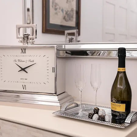 Barcaccia Luxury Suites-3