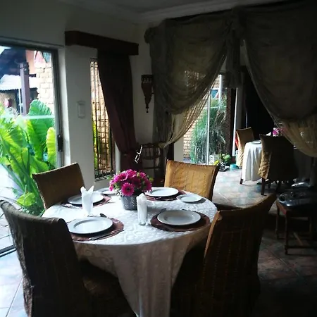 Condor House Luxury Room-2