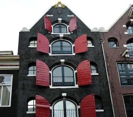 Crown Guesthouse Amsterdam-2
