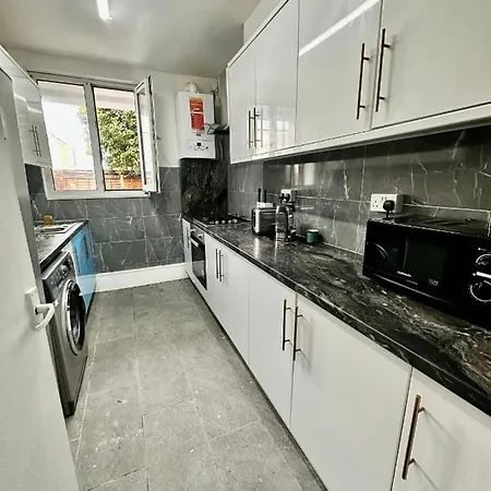 Shoreditch Rooms R1-2