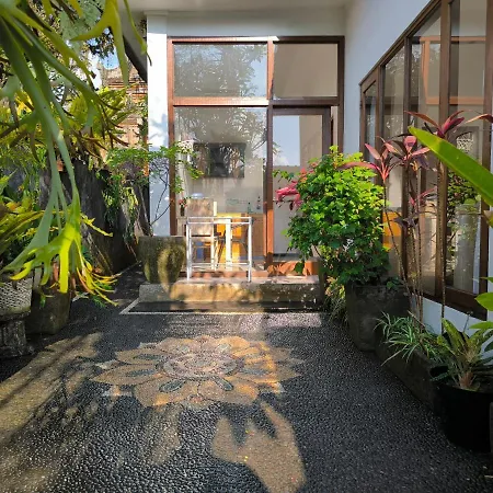 White Lotus House-2