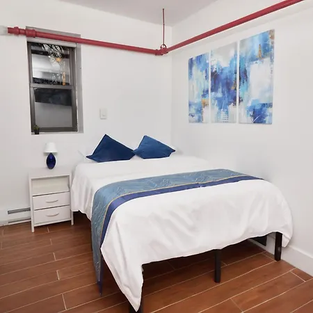 Comfy Guest House In Hell'S Kitchen-3