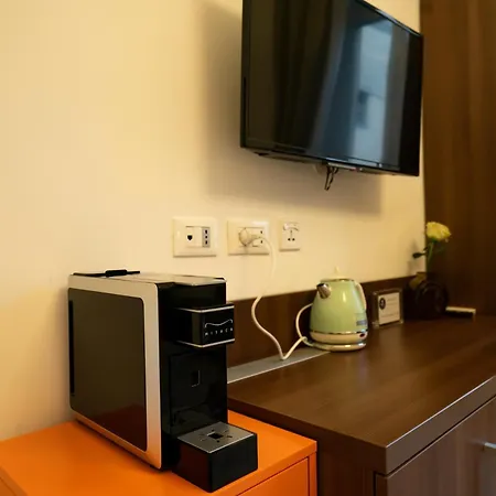 Archi Di Roma Guest House-2