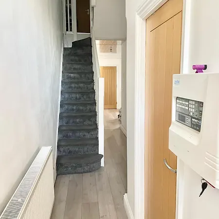 Luxury En-Suite Double Bedroom Stratford E15-3