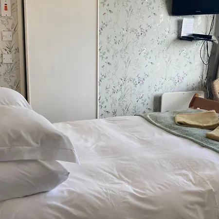 Whitecliff Guest House-3
