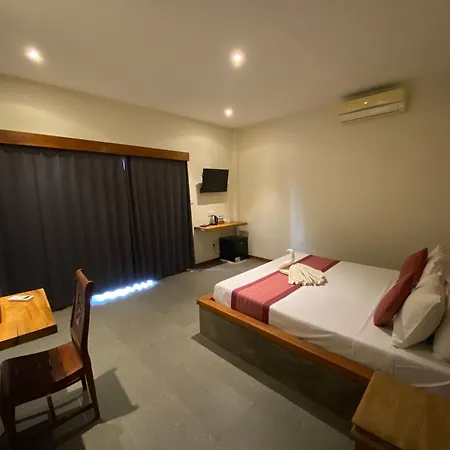 Warsa'S Garden Bungalow And Spa-2
