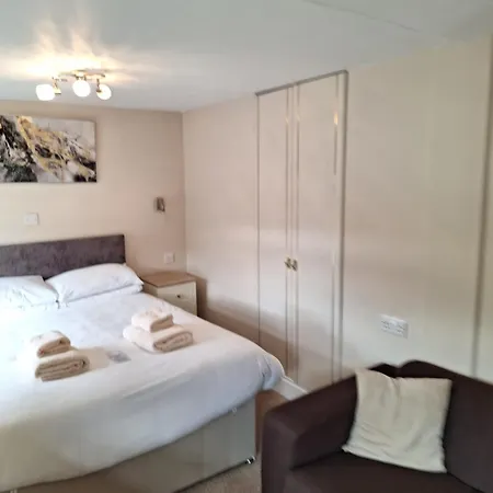 Ferndale Lodge-2