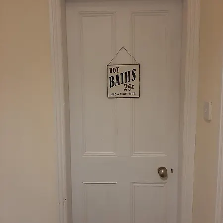 Salisbury Guest House - Free Parking-2