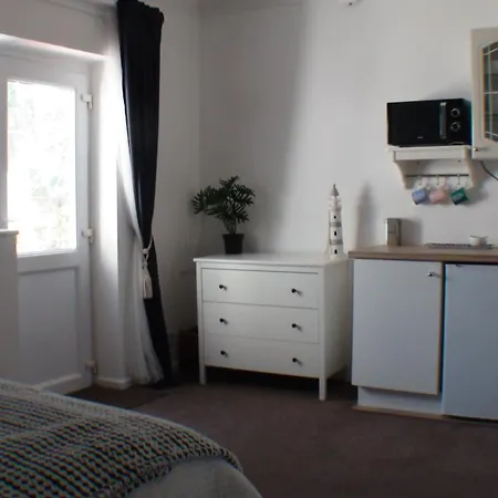 Vernon Lodge Flat 2-3
