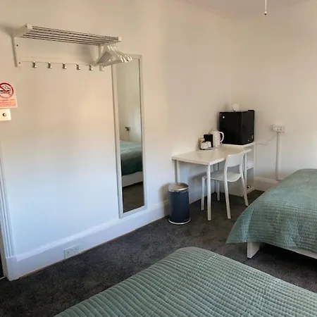 Camden Town Parkway Rooms-2