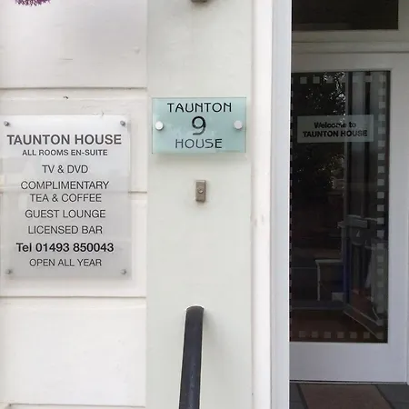 Taunton House-3