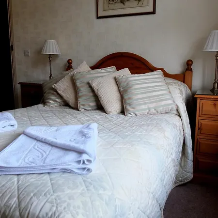 Meadowcroft Guest House-2