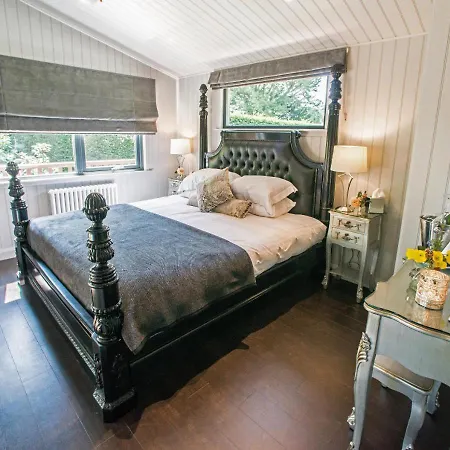 Broadoaks Boutique Country House-2