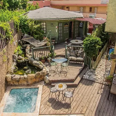 One32 Guest House-3