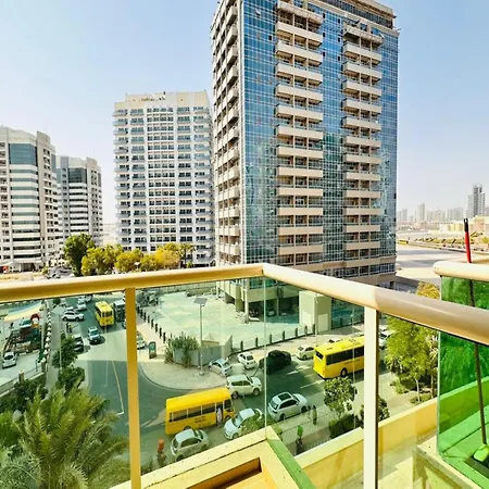 Oyo 1233 Home Elite 1 Residence Sports City, Dubai-3