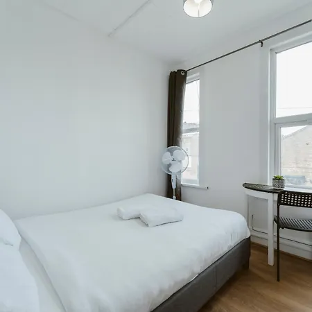 Manor House Great Rooms To Stay-3