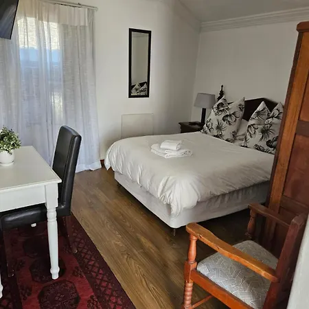 Tcs On Lynnwood Guesthouse-3