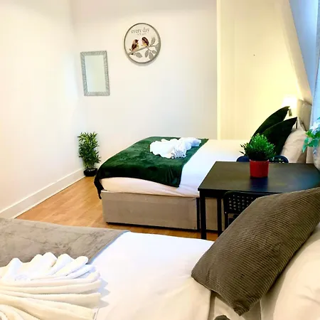 Aldgate East B&B-3