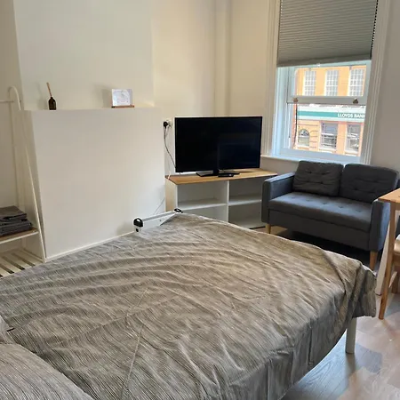 Camden Bnb-2