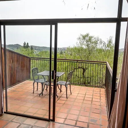 Franklin View Guesthouse-2