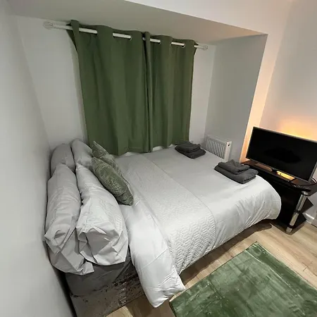 Studio Guest Room-2