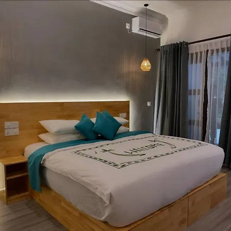 Dhigurah Beach Inn-3