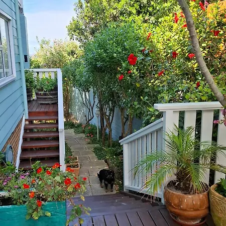 Belle Vue Guesthouse-2