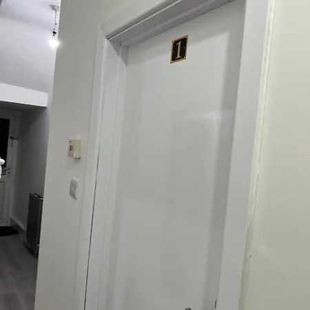 Oxborne Rooms Uk - Plaistow-3