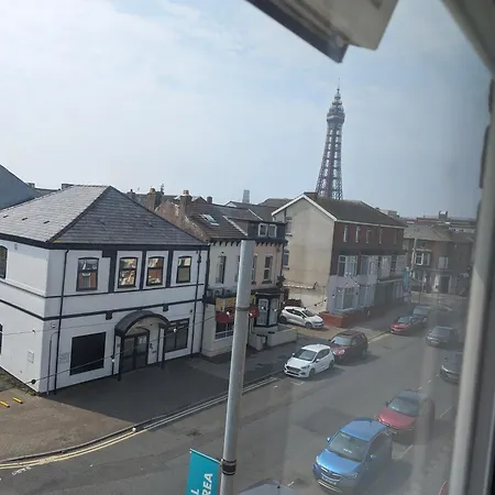 Wonky Towers-2