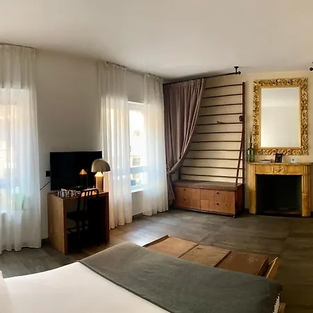 La Chambre Milano-2