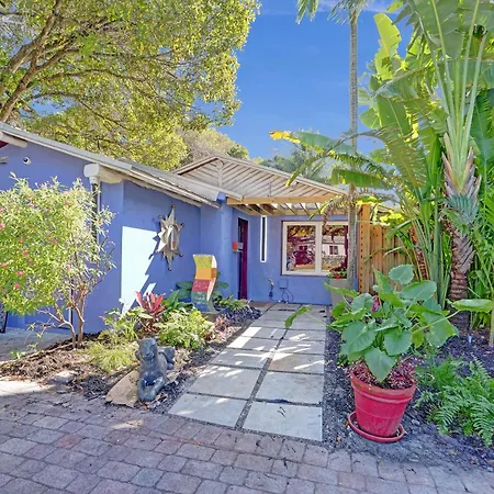 Kiki 1 - Men'S Clothing Optional Guest Houses-3