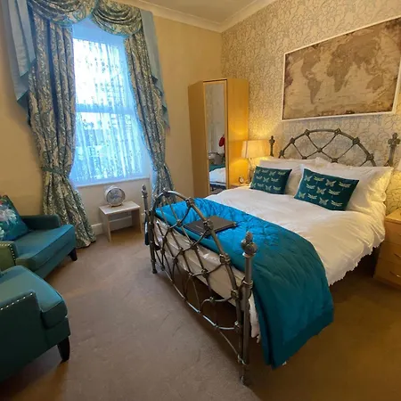 Stratford House Exclusively For Adults-3