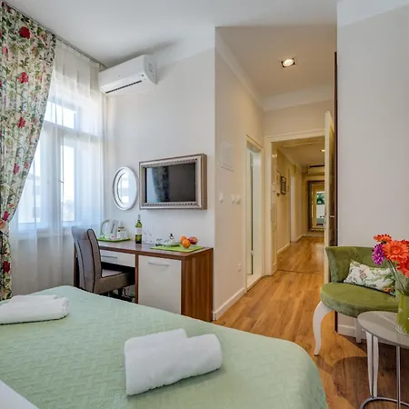 Bastion Luxury Rooms-2